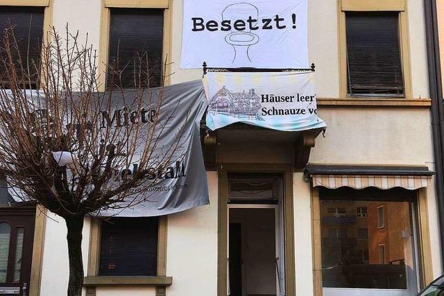 Aktivisten besetzen Haus an der Klarastrae im Freiburger Sthlinger