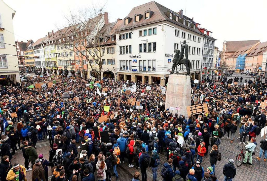 Am 18. Januar streikten rund 3.500 Schülerinnen und Schüler in Freiburg.  | Foto: Thomas Kunz