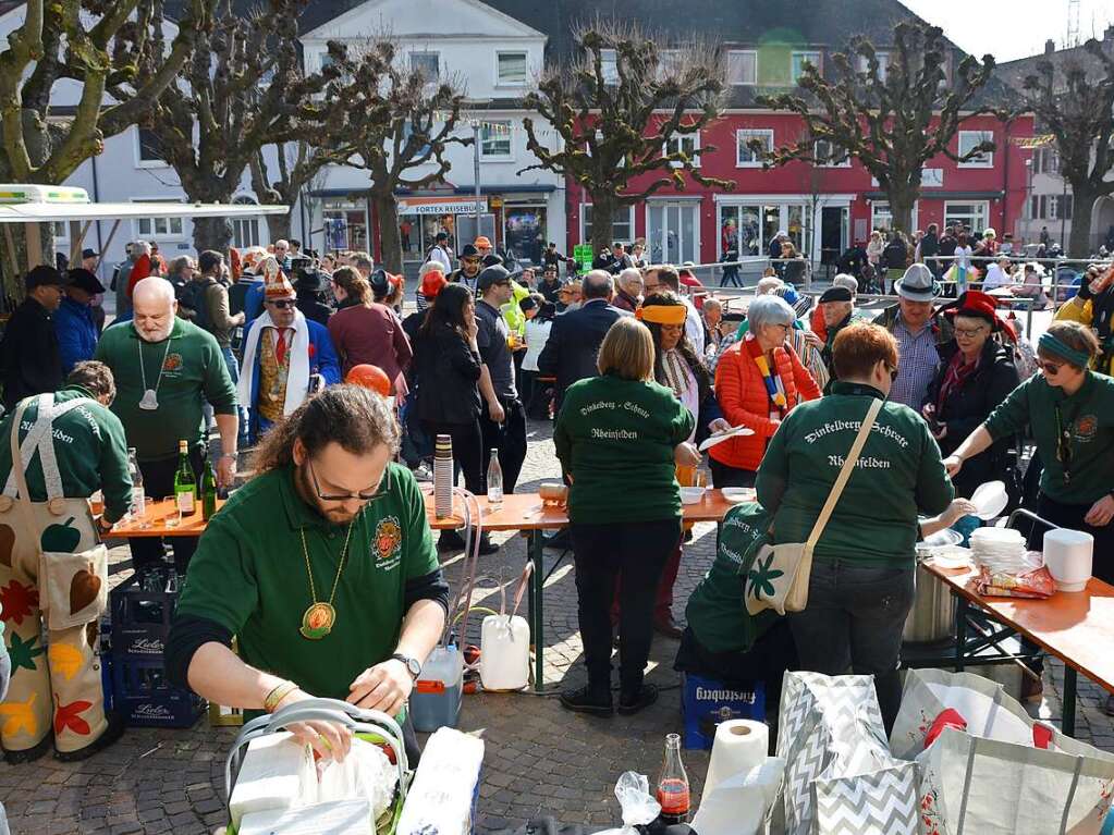 Mehlsuppe auf dem Kastanienplatz