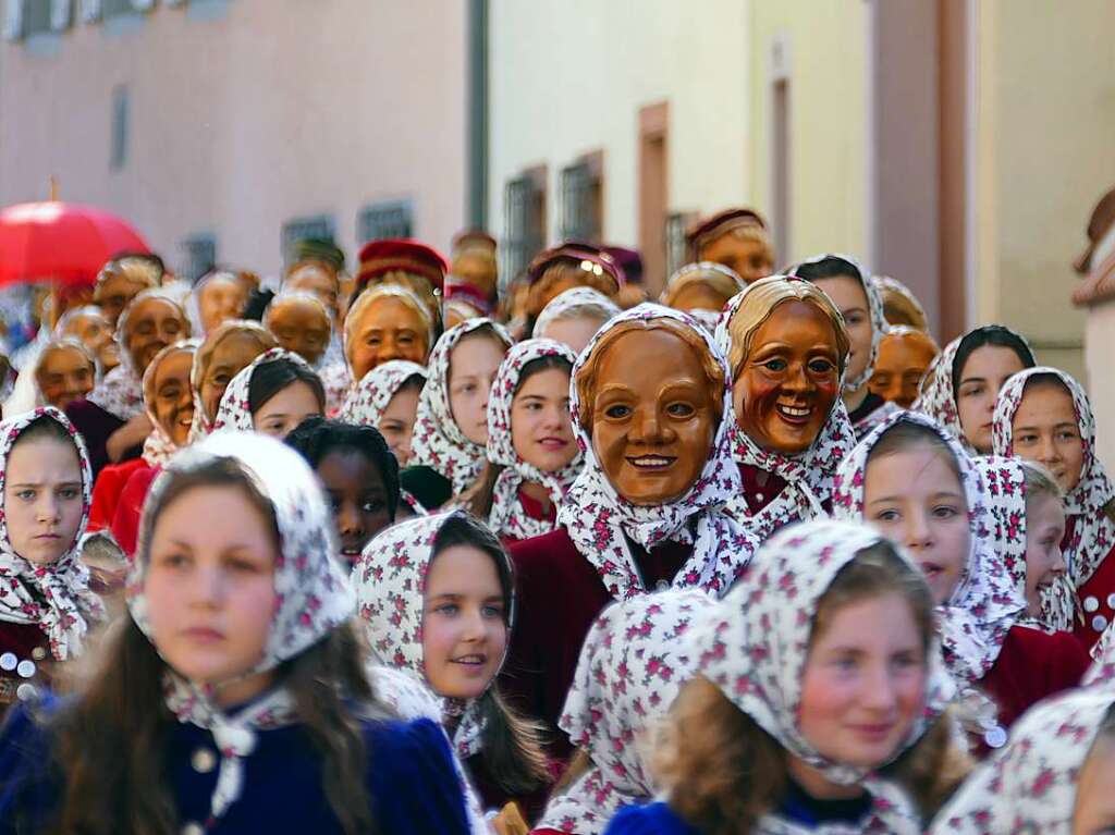 Wie immer originell bernahmen die Narren die Macht in Staufen. Bei Umzug und Rathaussturm haben sie klar gemacht, wer bis Aschermittwoch das Sagen hat.