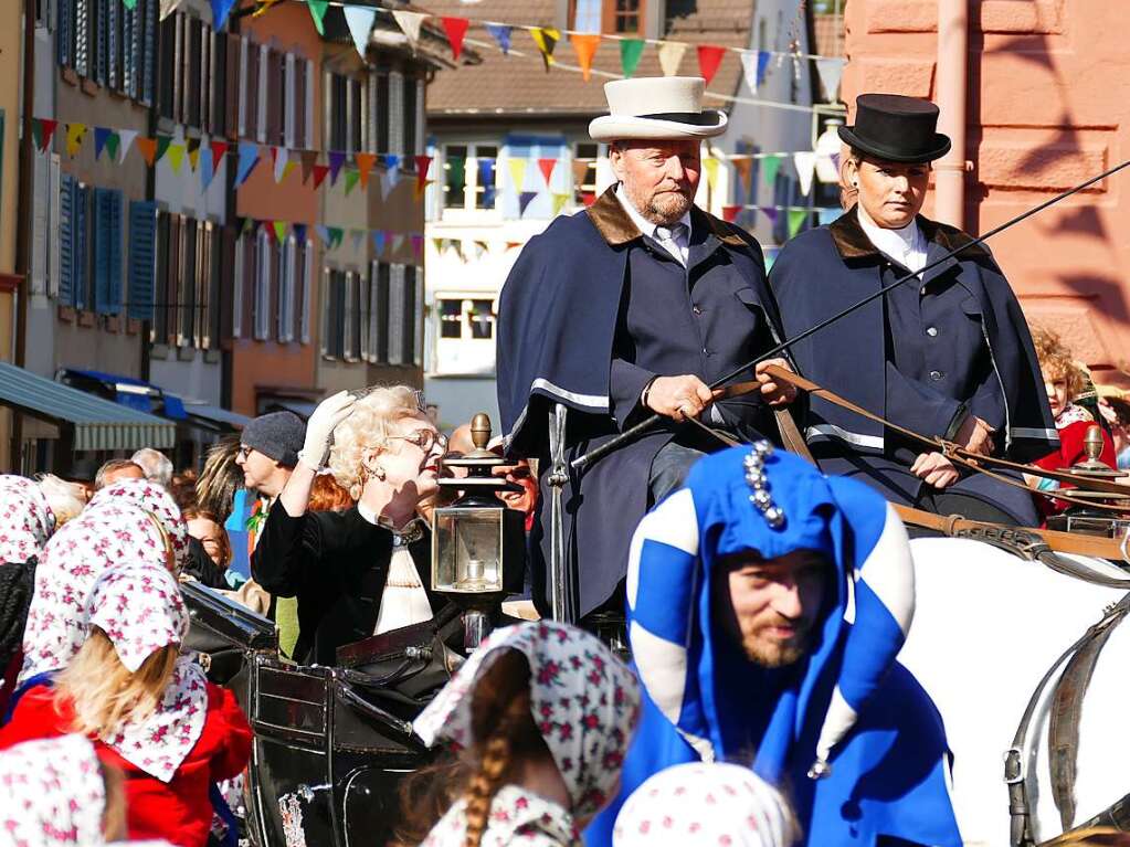 Wie immer originell bernahmen die Narren die Macht in Staufen. Bei Umzug und Rathaussturm haben sie klar gemacht, wer bis Aschermittwoch das Sagen hat.