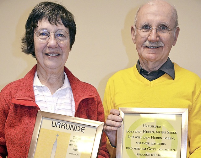 Ehrungen bei der Kantorei Steinen: Hei...ila Pietsch ist seit 25 Jahren dabei.   | Foto: Gabriele Rasenberger