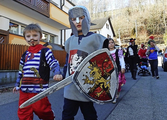 Beim Umzug der beiden Elzacher Kinderg...tter, Kobolde  und Feen nicht fehlen.   | Foto: Kurt Meier