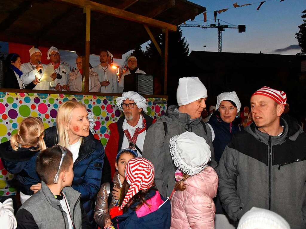 Eindrcke vom Narrenbaumstellen und vom Hemdglunki-Umzug in Wyhlen am Schmutzige Dunschtig