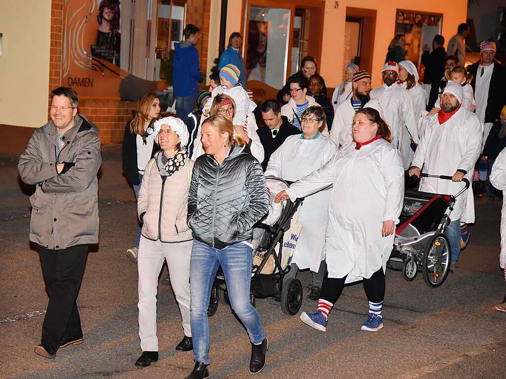 Eindrcke vom  Hemdglunki-Umzug in Grenazch am Schmutzige Dunschtig