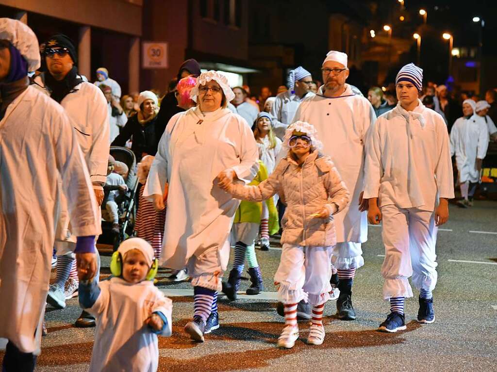 Eindrcke vom  Hemdglunki-Umzug in Grenazch am Schmutzige Dunschtig