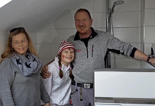 Antje Stiefvater und Lea freuen sich ...Munz mit Partnerfirmen eingebaut hat.   | Foto: Martina David-Wenk