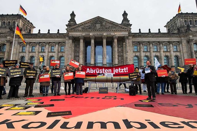 Proteste gegen den Waffenhandel in Berlin   | Foto: DPA