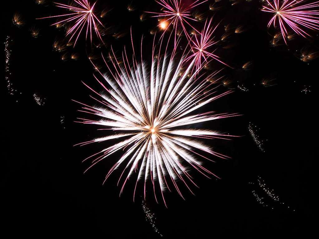 Impressionen vom groen Nachtumzug mit dem 50. Frst-Erich-Feuerwerk in Oberwinden