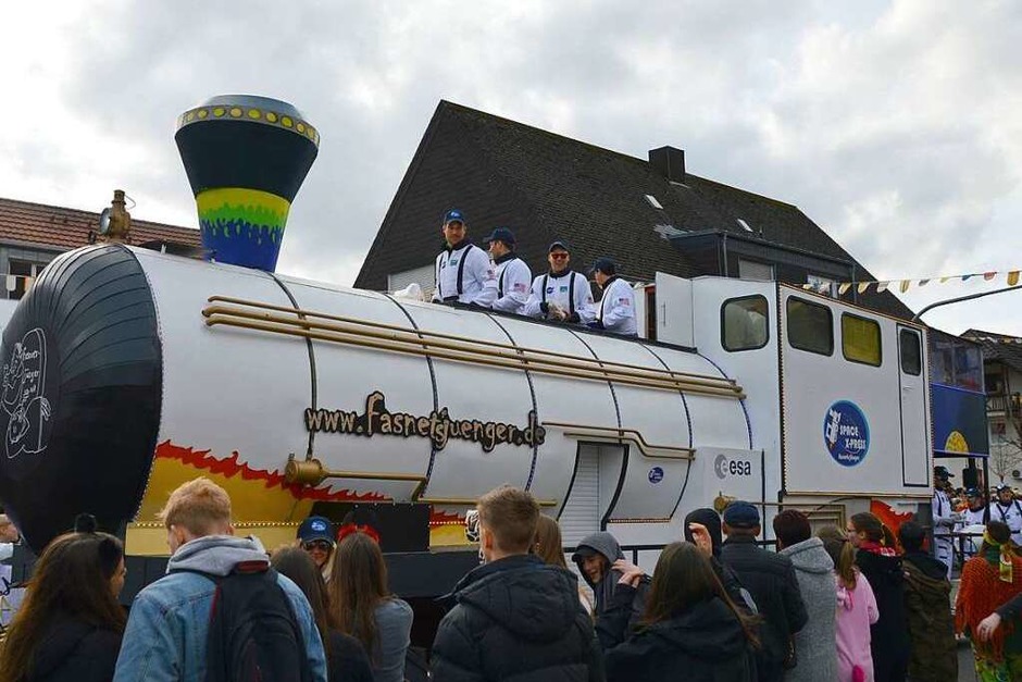 Heiter ging’s beim Fasnetumzug in Buchenbach zu. (Foto: Horatio Gollin) Heiter ging’s beim Fasnetumzug in Buchenbach zu. (Foto: Horatio Gollin)