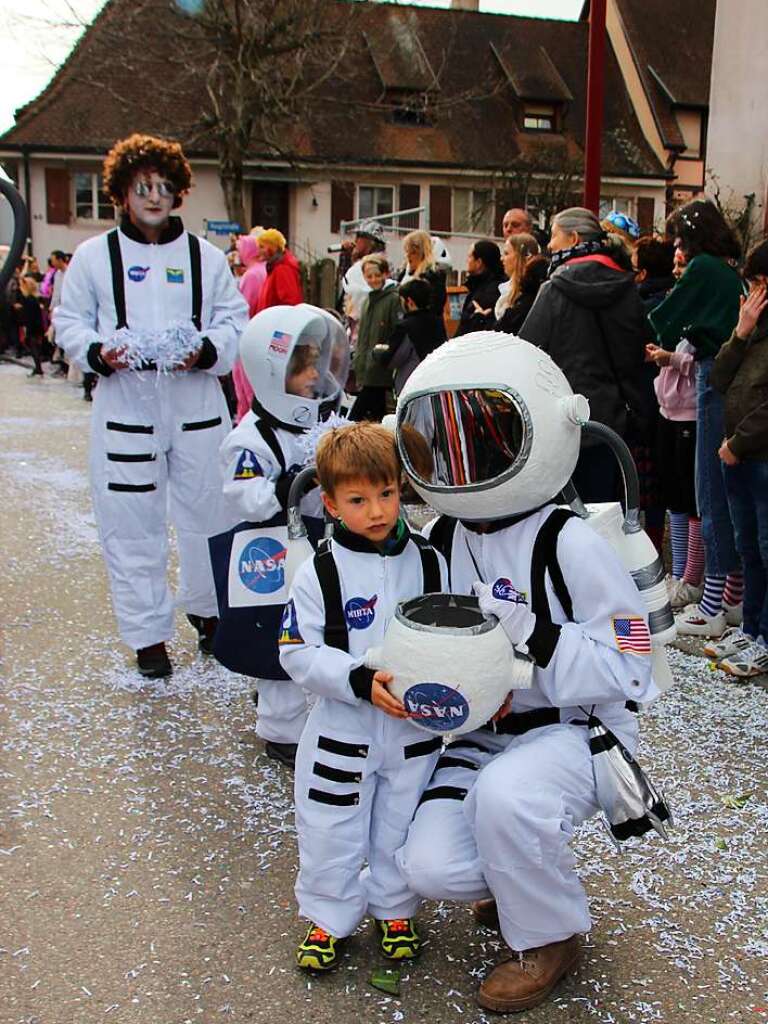 Auch der Sportverein luft im Astronautenlook auf