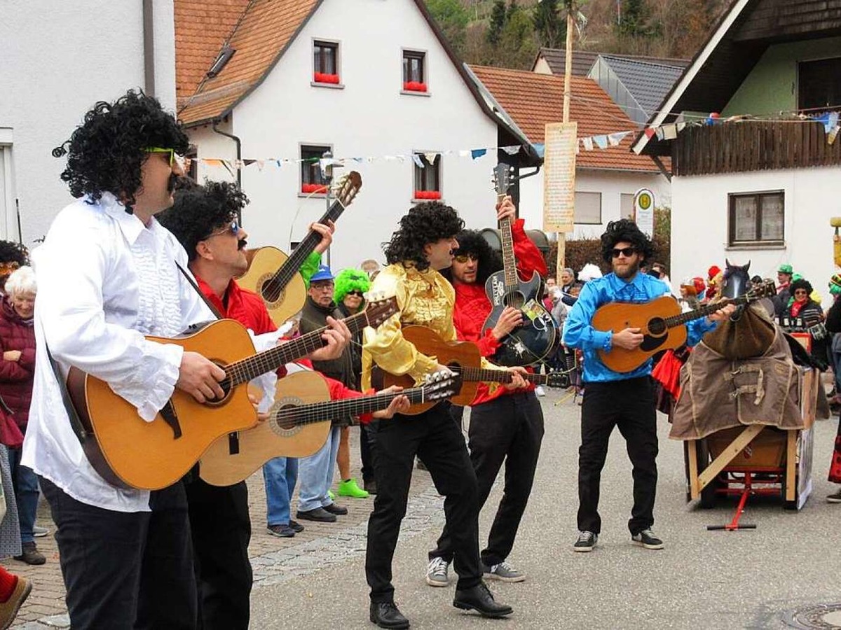 Umzug in Hecklingen: die Hecklinger Schwipsy Kings