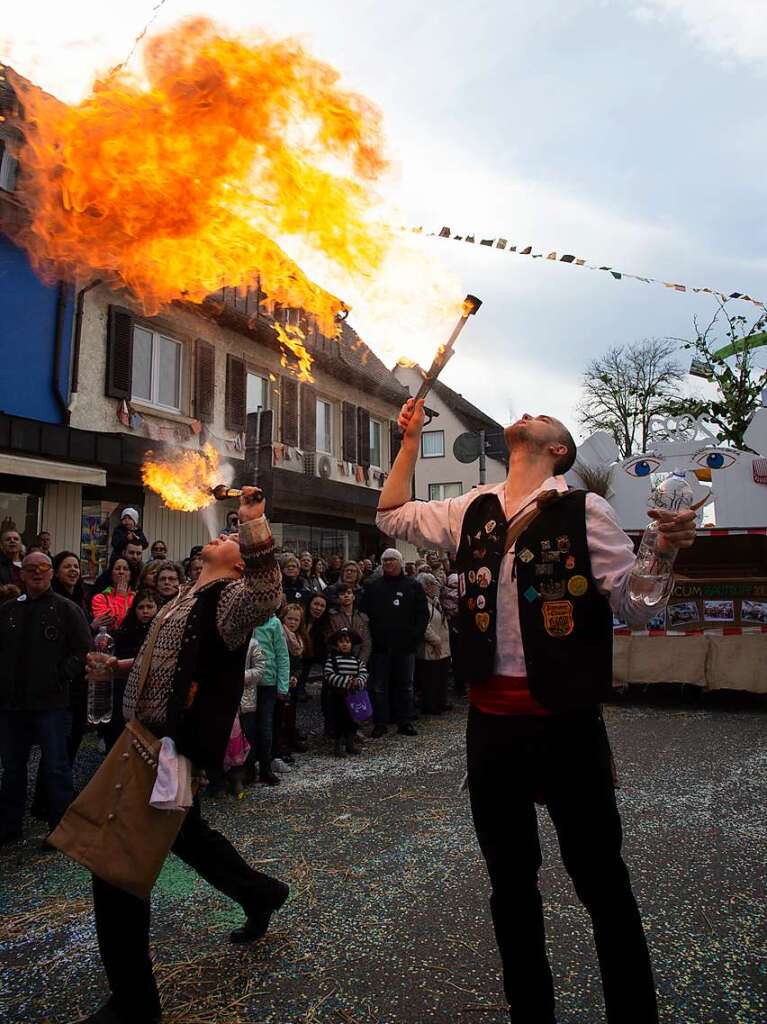 Feuerschlucker der Zigeunerclique Neuenburg