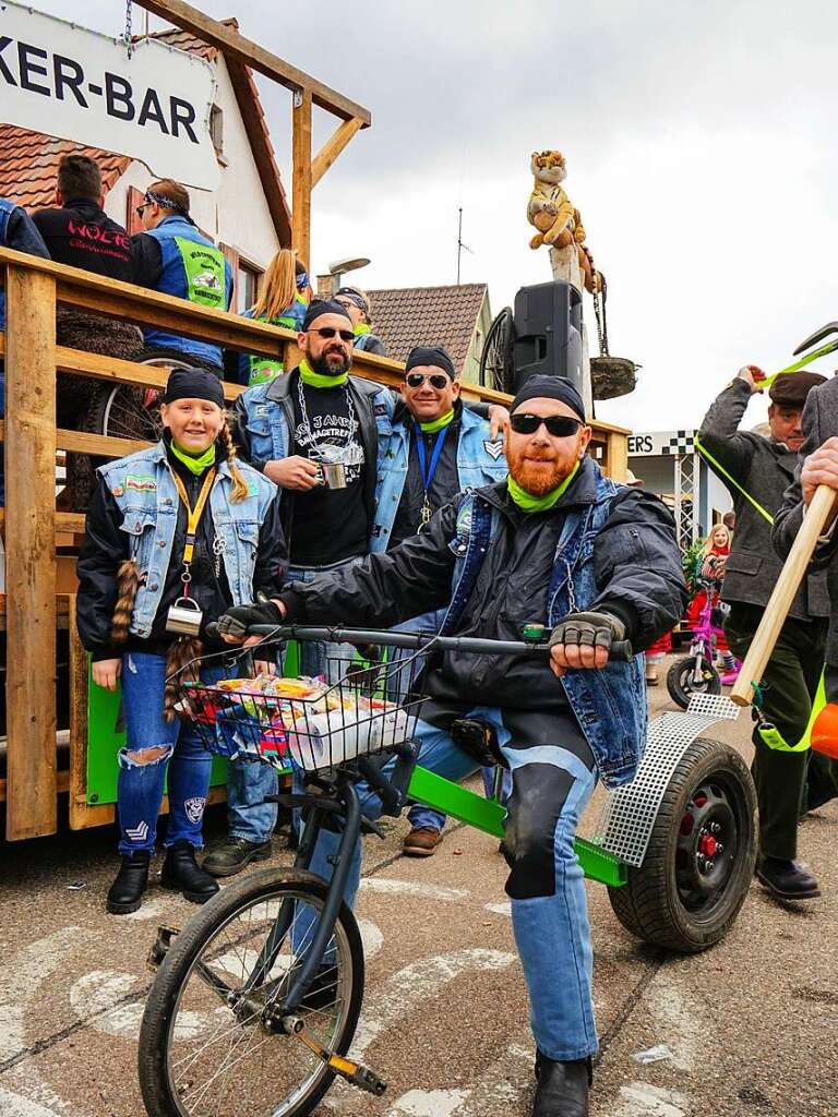 Der Umzug in Mnchweier: Bauwagentreff als Wild Choppers