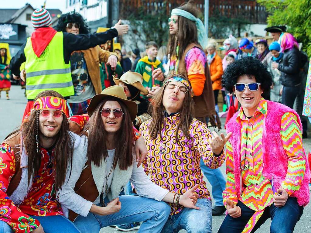 Der Umzug in Altdorf: FSV Altdorf als Hippies