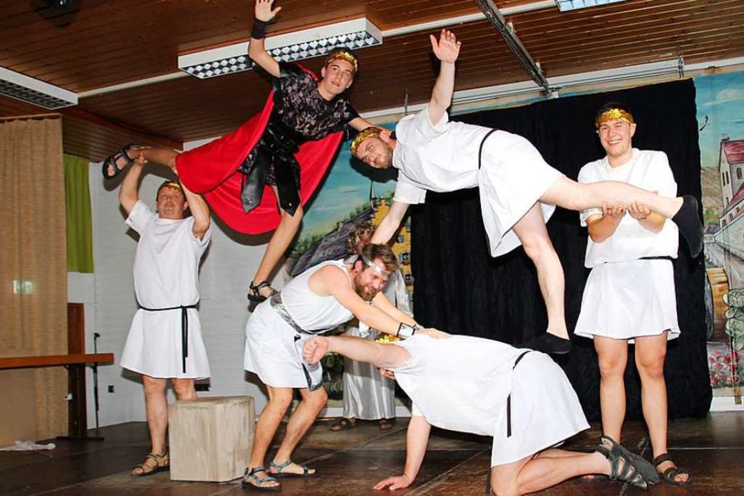 Ein Hhepunkt fr den weiblichen Teil ...nftabends ist stets das Mnnerballett.  | Foto: Mario Schneberg