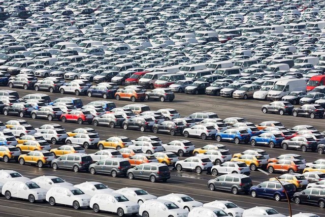 2019 wird ein hartes Jahr fr die deutsche Autoindustrie.  | Foto: dpa