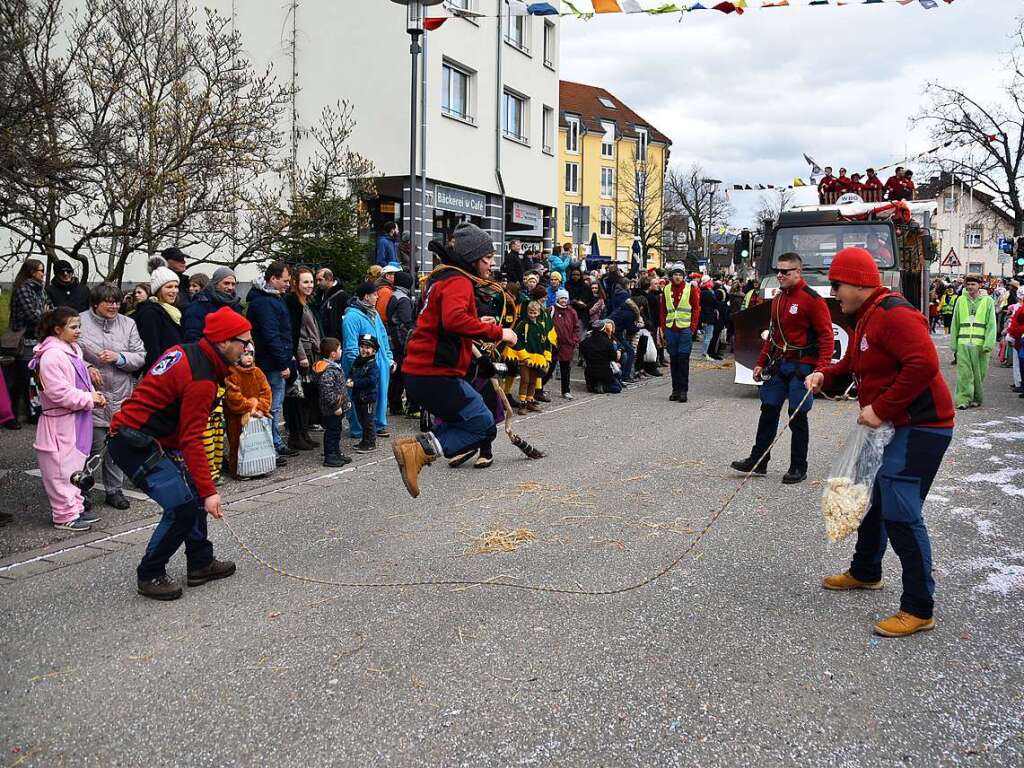 Erst sonnig-warm, dann feucht-frhlich war der Fasnetmendig-Umzug in Denzlingen.