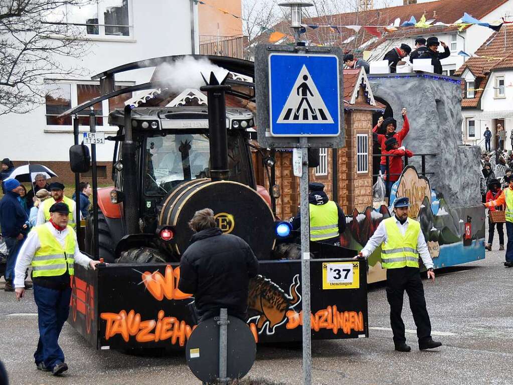 Erst sonnig-warm, dann feucht-frhlich war der Fasnetmendig-Umzug in Denzlingen.