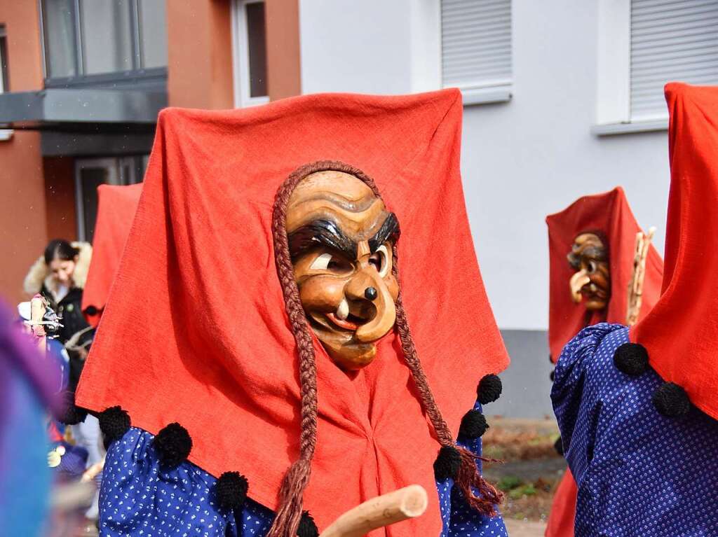 Erst sonnig-warm, dann feucht-frhlich war der Fasnetmendig-Umzug in Denzlingen.