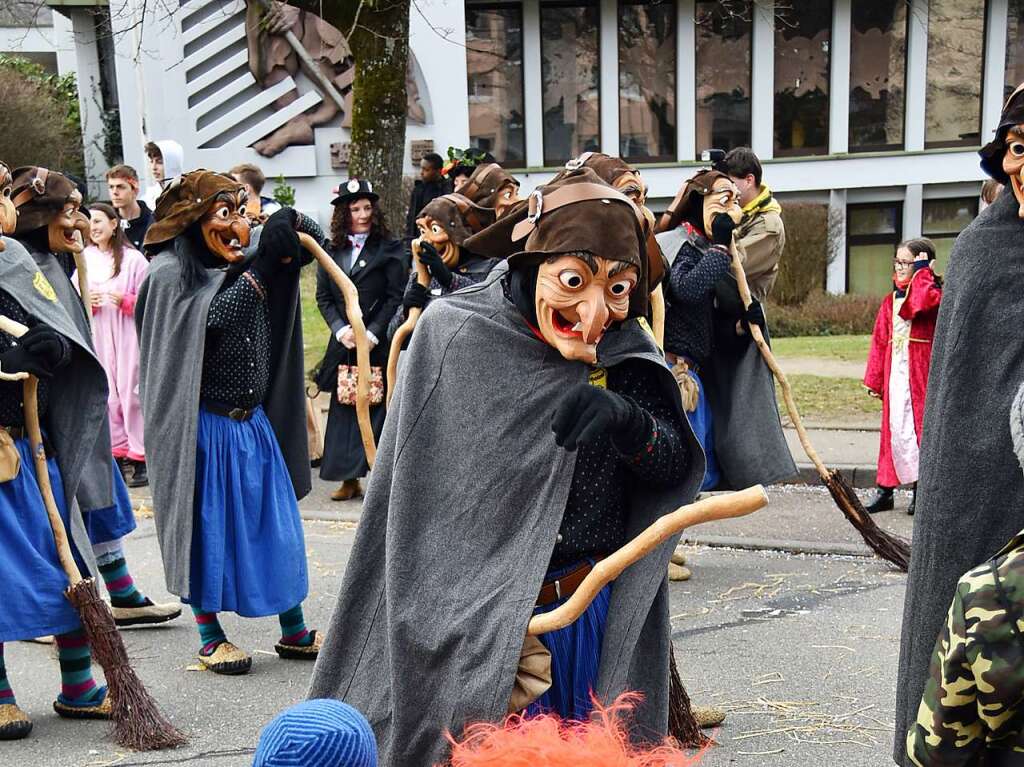 Erst sonnig-warm, dann feucht-frhlich war der Fasnetmendig-Umzug in Denzlingen.