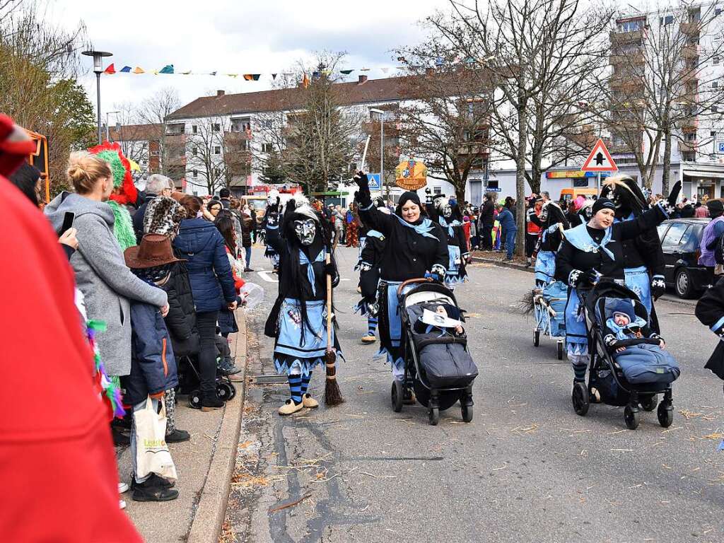 Erst sonnig-warm, dann feucht-frhlich war der Fasnetmendig-Umzug in Denzlingen.