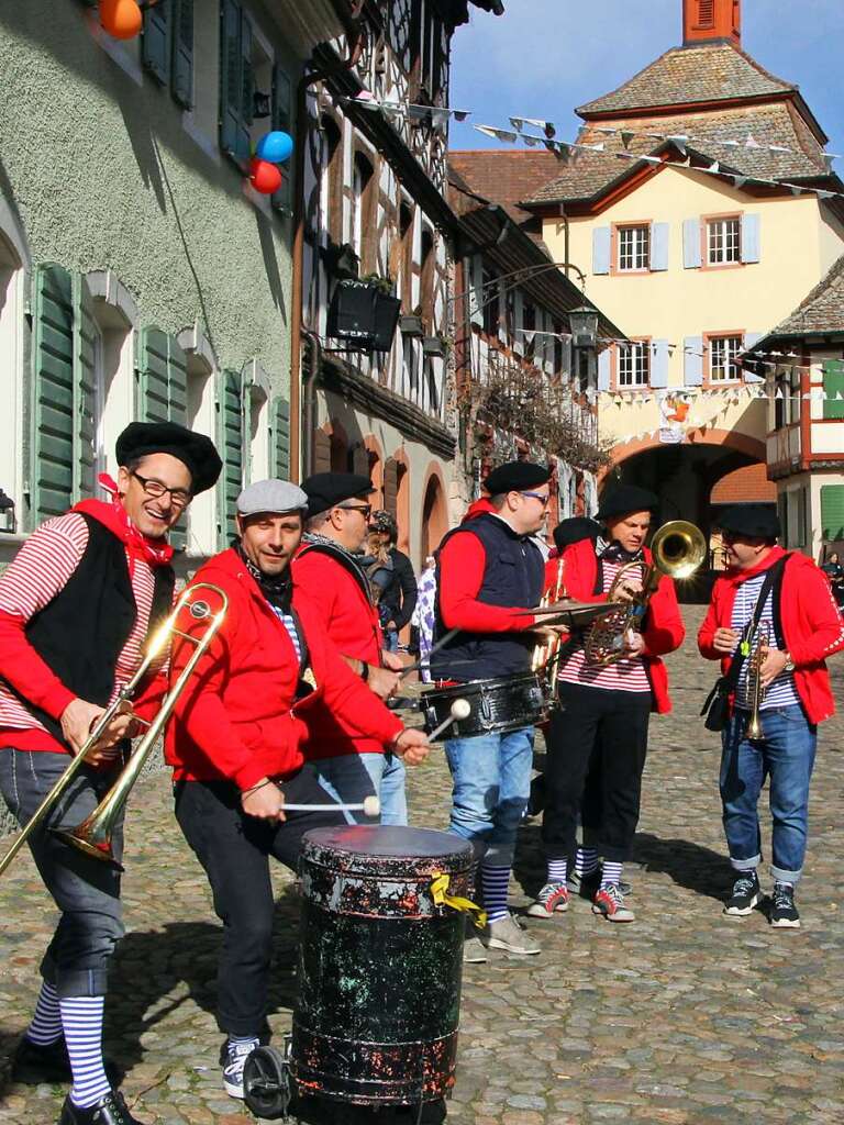 Impressionen vom Rosenmontagsumzug in Burkheim