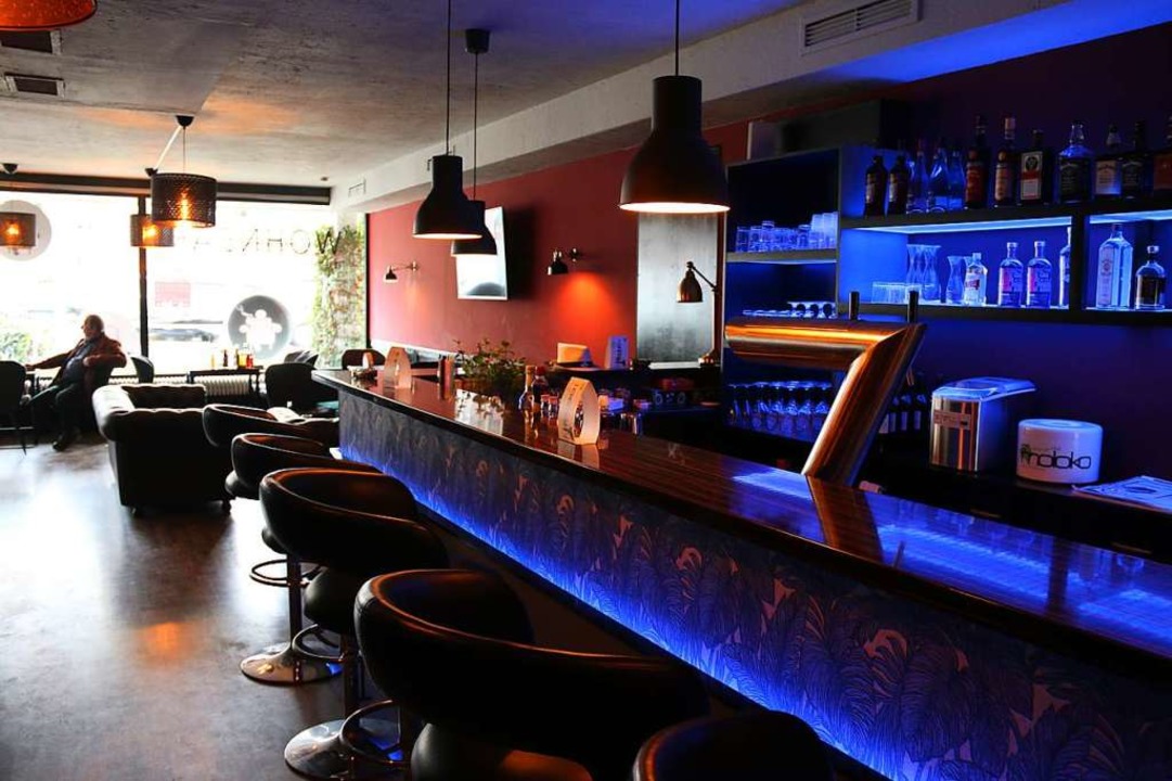 Am 1. März hat in der ehemaligen Leo-Bar die Wohnbar eröffnet.  | Foto: Gina Kutkat