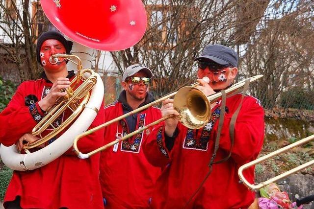 Fotos: Punker und Rocker ziehen zur Fasnacht durch Nordschwaben