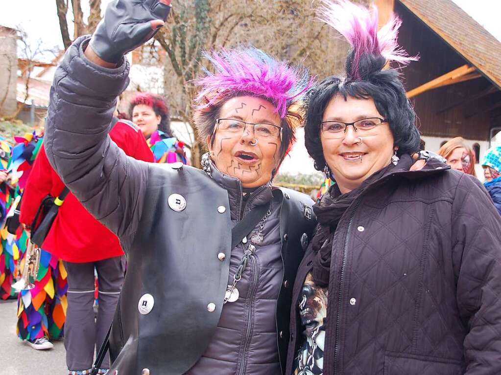 Tolle Stimmung beim Umzug der Kinderfasnacht durch Nordschwaben am Rosenmontag.