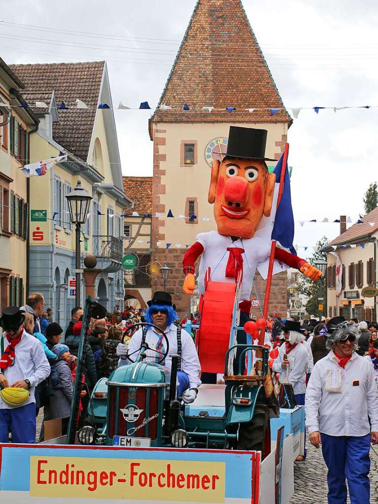 Umzug in Endingen: Nach 55 Jahren Fasnetstradition nahmen die Endinger-Forchemer mit einem echten Hingucker Abschied von der Endinger Fasnet.