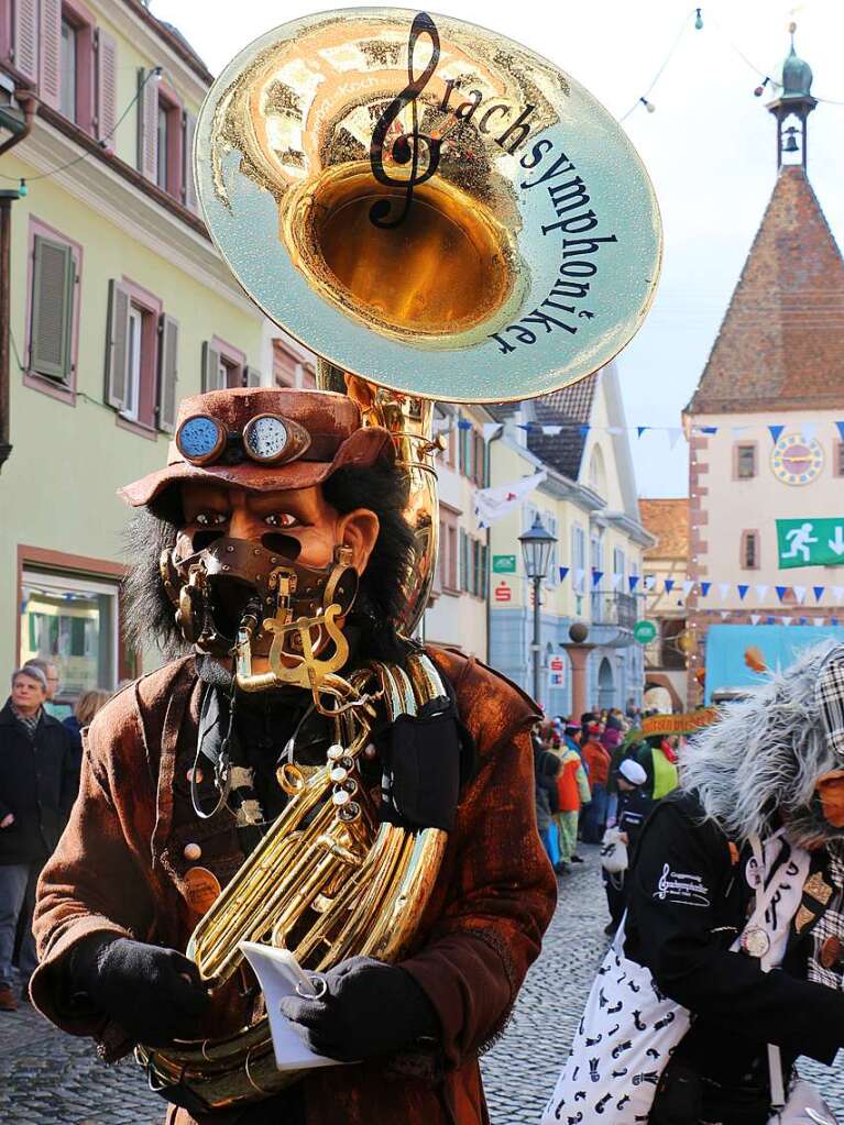 Umzug in Endingen: Fester Bestandteil der Endinger Fasnet sind seit Jahrzehnten die Guggenmusiker der Basler Grachsymphoniker.