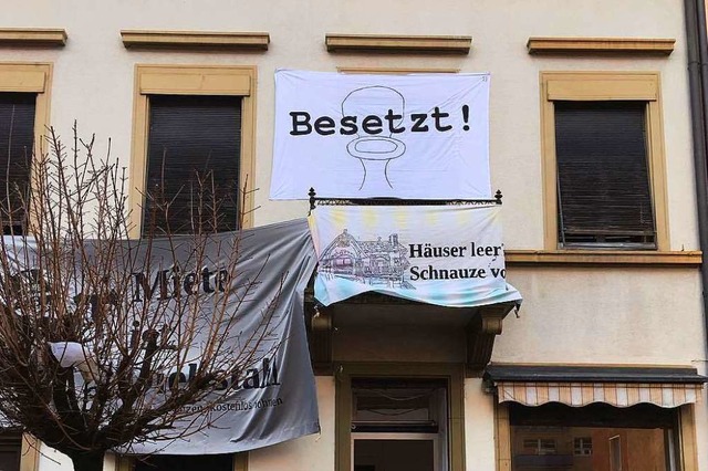 Das Haus an der Klarasstrae 17 bleibt besetzt &#8211; vorerst.  | Foto: Sergio Schmidt