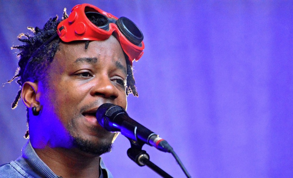 Blick Bassy Ein Meister der leisen Töne Rock & Pop Badische Zeitung