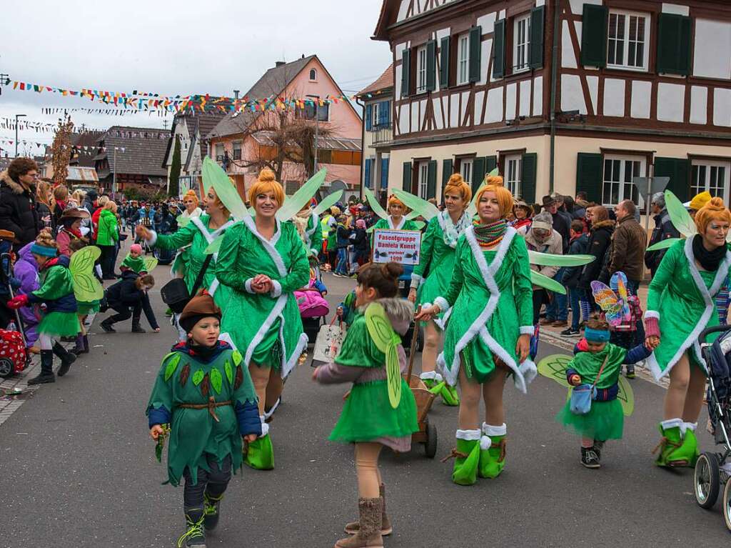 Der Umzug in Grafenhausen zum 55-jhrigen bestehen der Hexenzunft