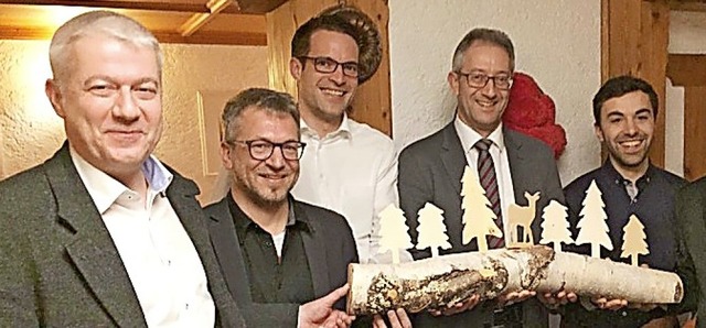 Manfred Kreutz (St. Mrgen),  Jrgen K...rsitzende Tobias Herrmann. (von links)  | Foto: Brigitte Hanser