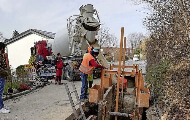 Die Baustelle ist unscheinbar, aber di...hier ein neues technisches Verfahren.   | Foto: Rohleder