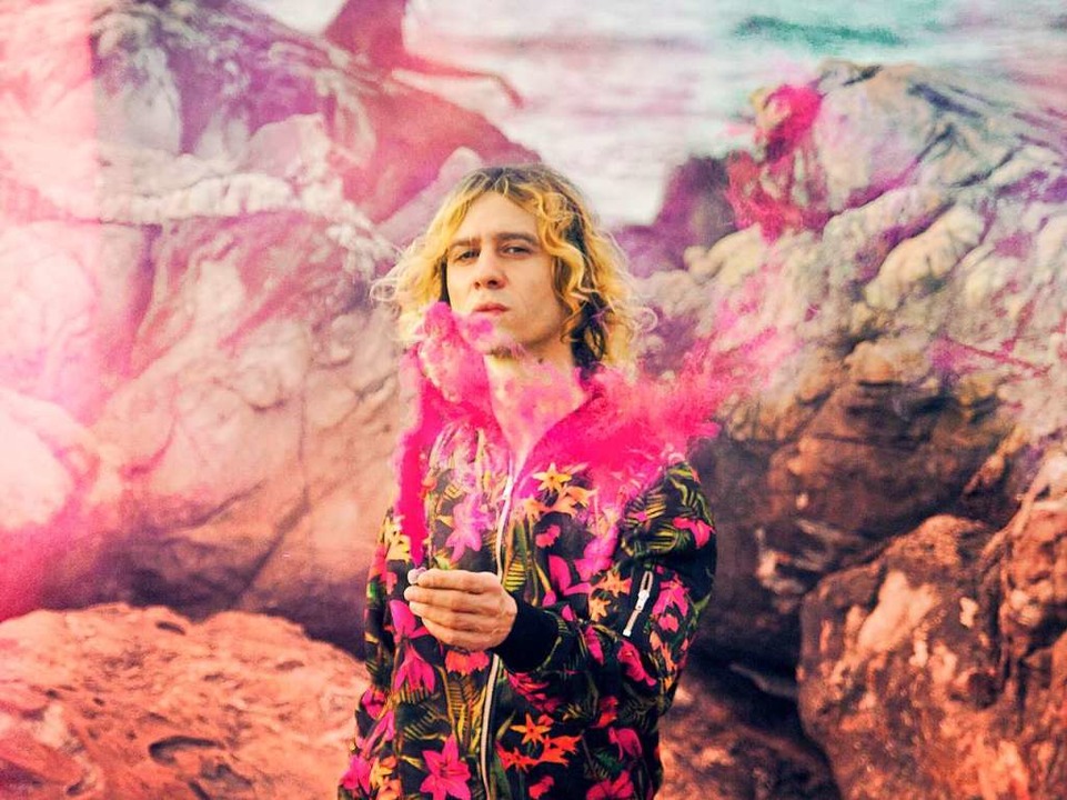 Der Wiener Musiker  Ren Mhlberger al...  psychedelischen Indie-Pop ins Swamp.  | Foto: Georg Pichler & Andrea Muellner