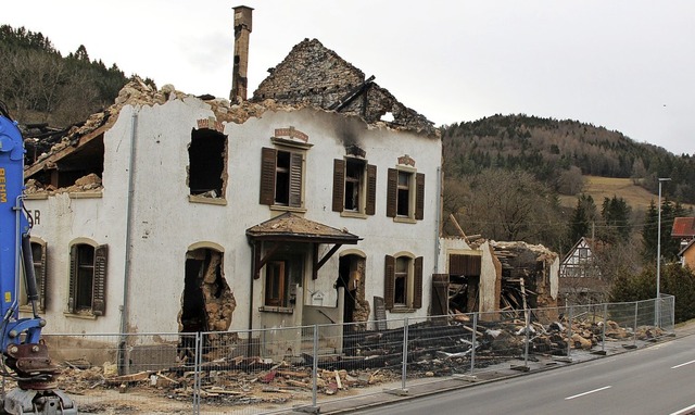 Das ehemalige Gasthaus Adler in Schwaningen brannte vollstndig aus.   | Foto: Lucia van Kreuningen