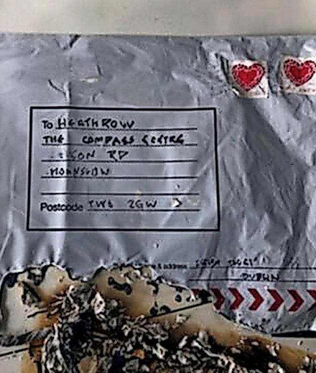 Ein in London gefundener verdchtiger Brief   | Foto: DPA