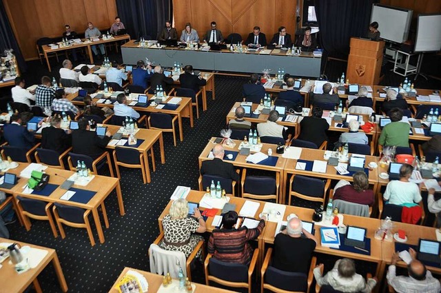 Der Kreistag tagt im Sitzungssaal des Landratsamtes in Lrrach.  | Foto: Daniel Gramespacher