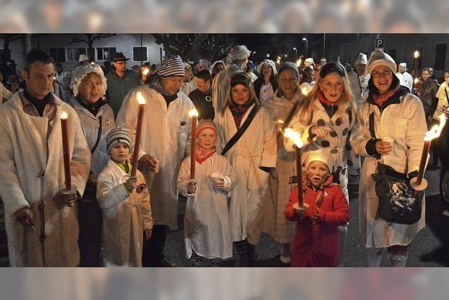 Hemdglunki erffnen die Weiler Straenfasnacht