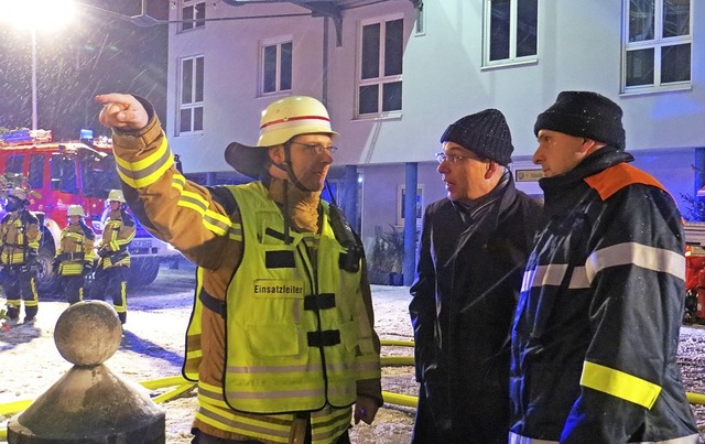 Beim Brand im Landratsamt  2014 war die Umsicht von Hanno Hurth (Mitte) gefragt.  | Foto: Archivfoto: Anselm Buhoff