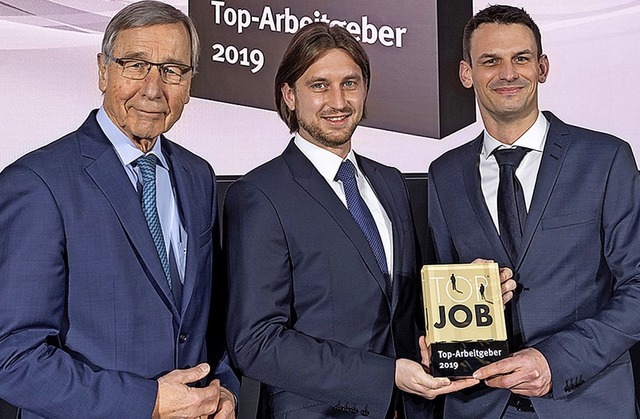 Bei der Verleihung des Top-Job-Siegels...tsfhrer von Irobotics in Niederwihl    | Foto: Privat