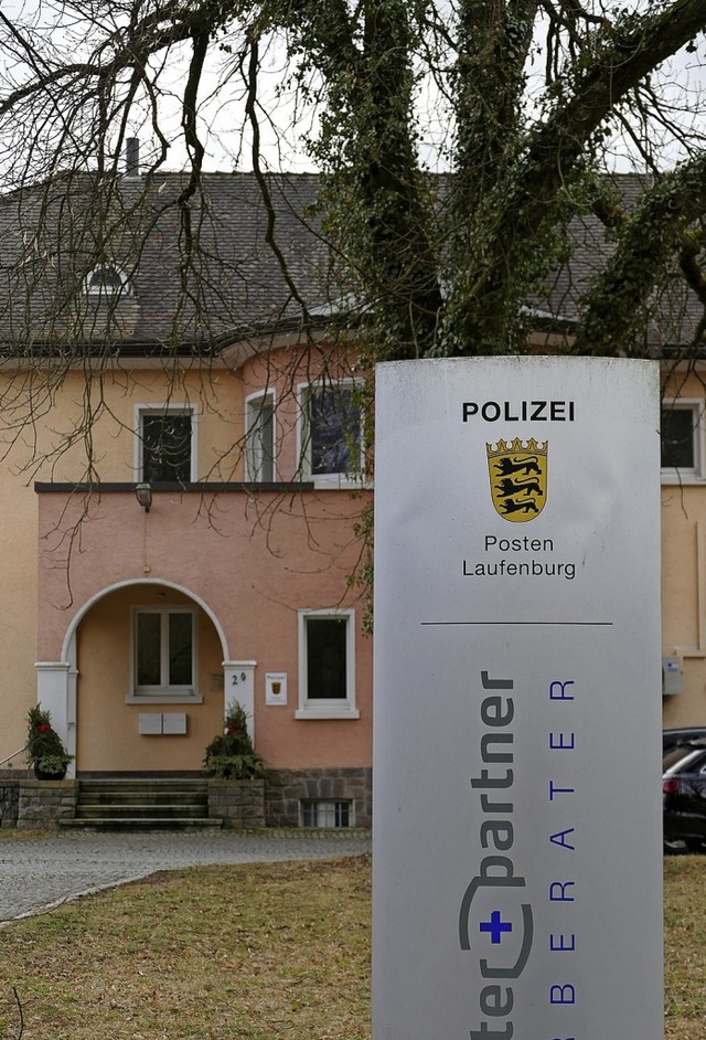 Der Polizeiposten Laufenburg sucht ein...mit dann 60 Jahren  in den Ruhestand.   | Foto: Winfried Dietsche/Fred Thelen