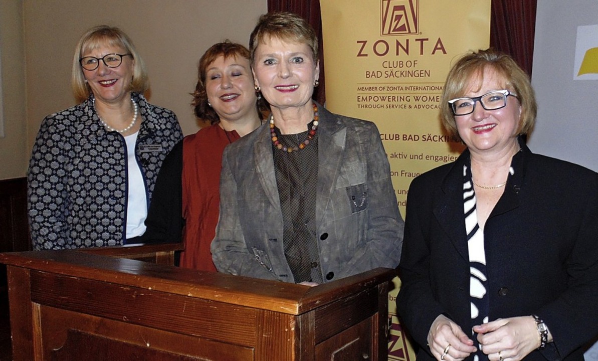 Referentin des Abends war Friedlinde G...d Sabine Hartmann-Mller (von links).   | Foto: Michael Gottstein