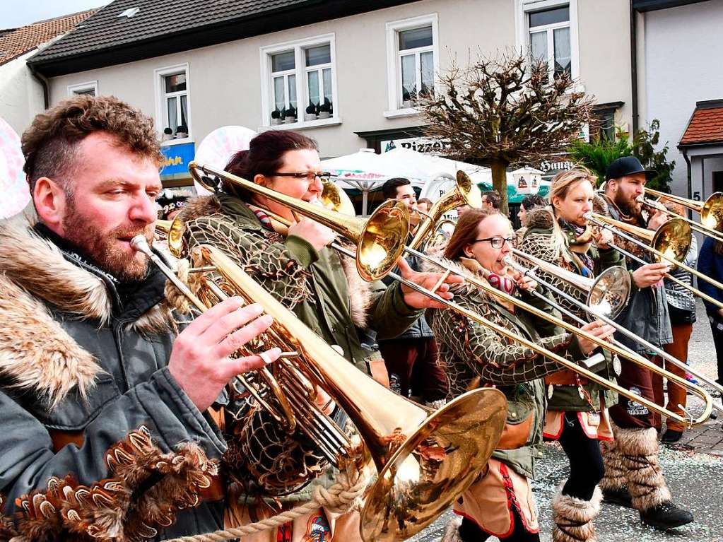 Der Buurefasnachts-Umzug in Hauingen