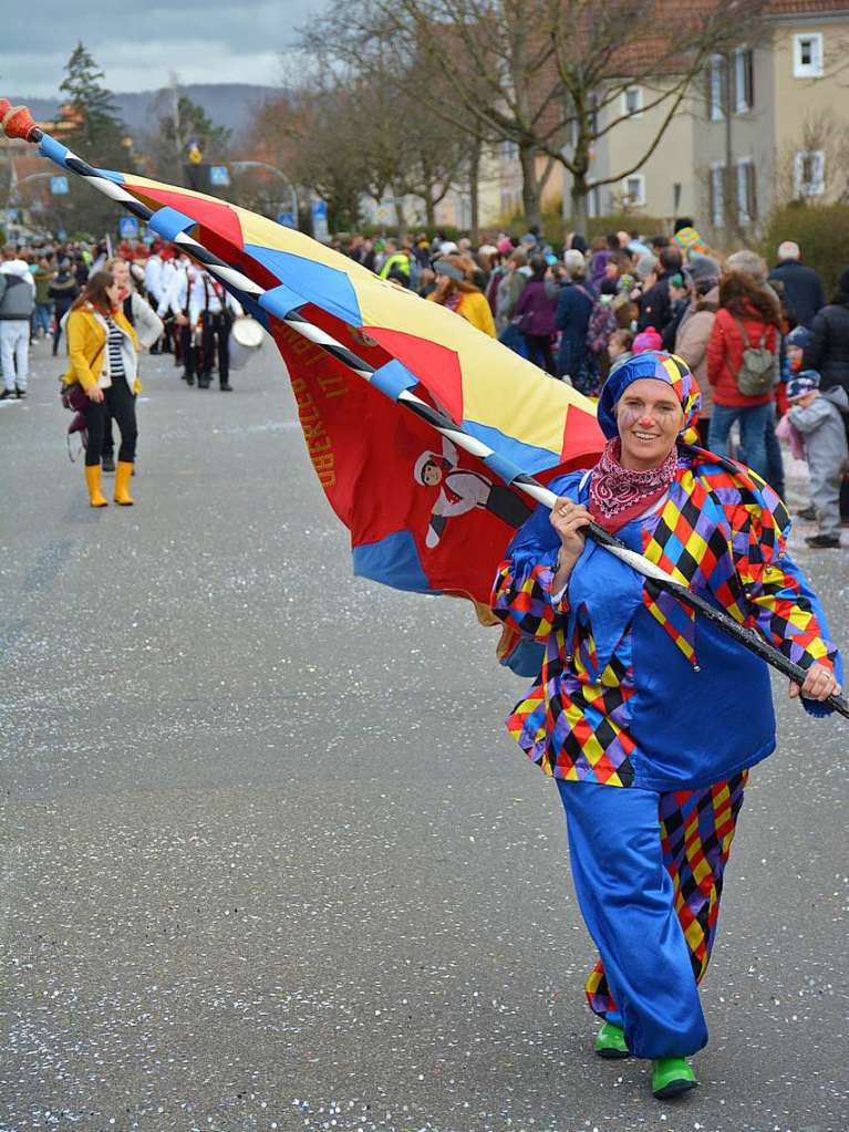 12.000 Menschen kamen nach Weil am Rhein zum Buurefasnachtsumzug.