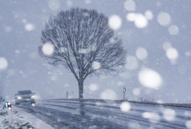 Am Montag hat es auch in Baden-Wrttemberg geschneit.  | Foto: dpa