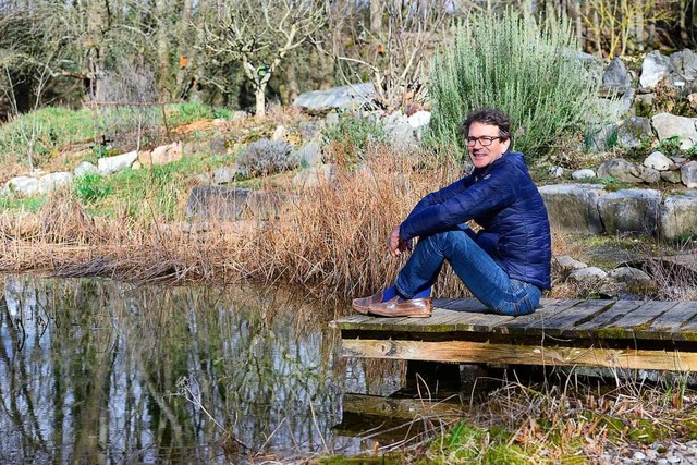 Klaus Binder  vom Achillea-Verein an seinem Lieblingsort im Garten  | Foto: Ingo Schneider